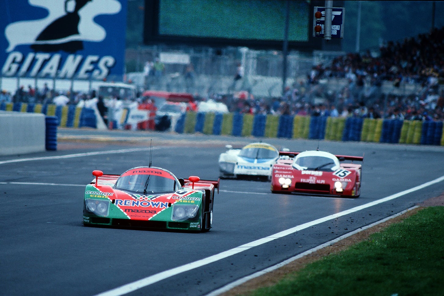 1991年のル・マン24時間耐久レースで日本車初の総合優勝を飾ったマツダ787B