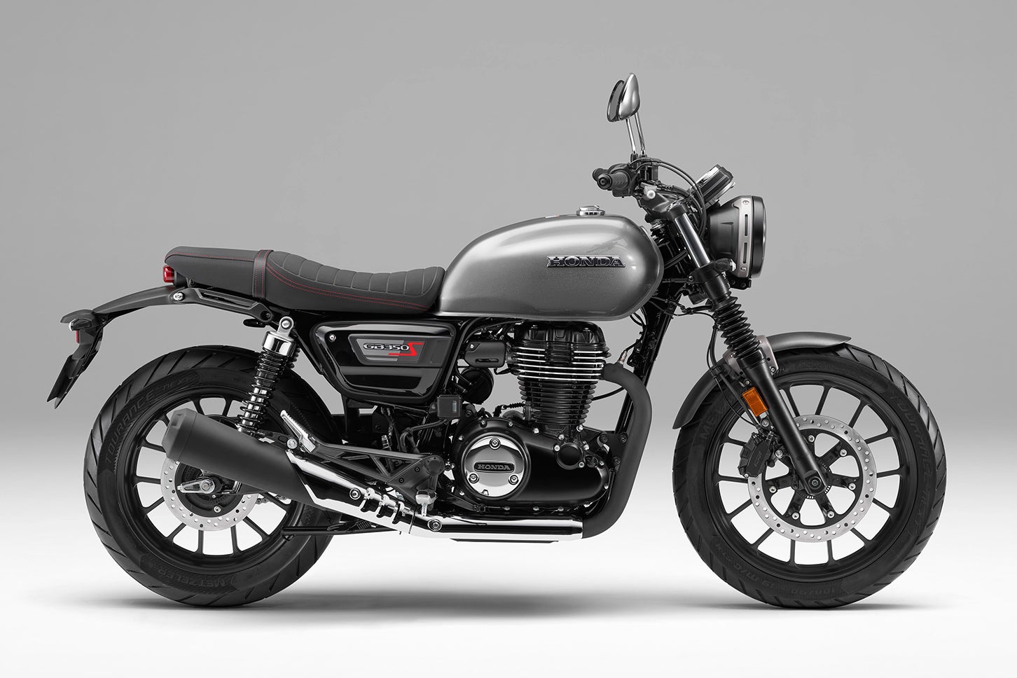 GB350 S（ベータシルバーメタリック）