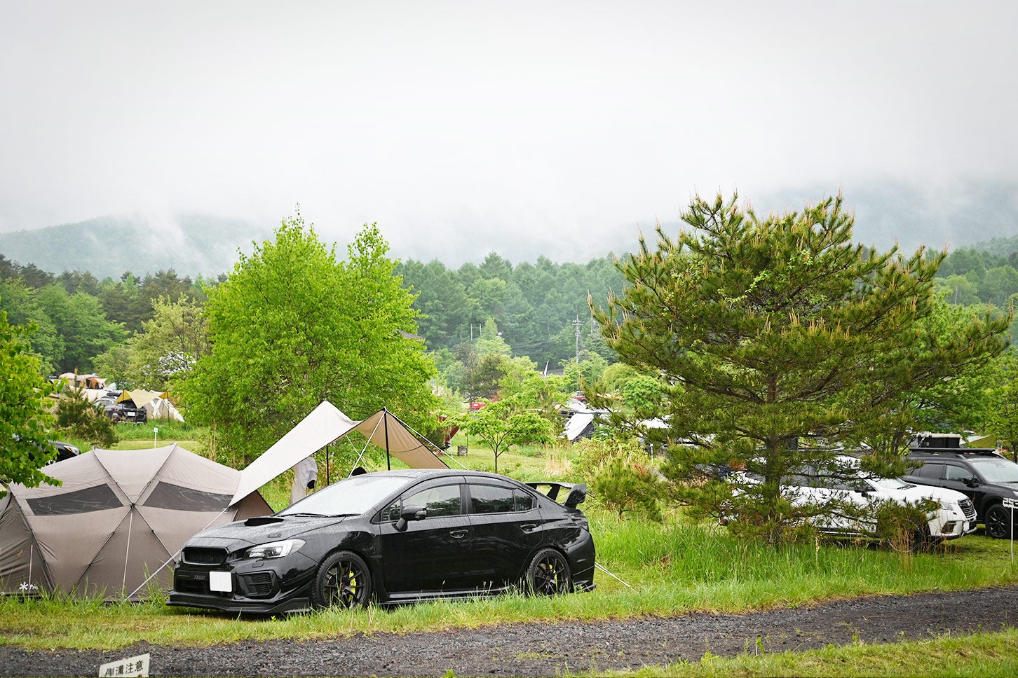 記念すべき第1回目のミーティングは、スバルXVのオーナーを対象にしたもので、3台が集ったという。わずか数年で140台と200人が集まる規模のイベントに成長した。