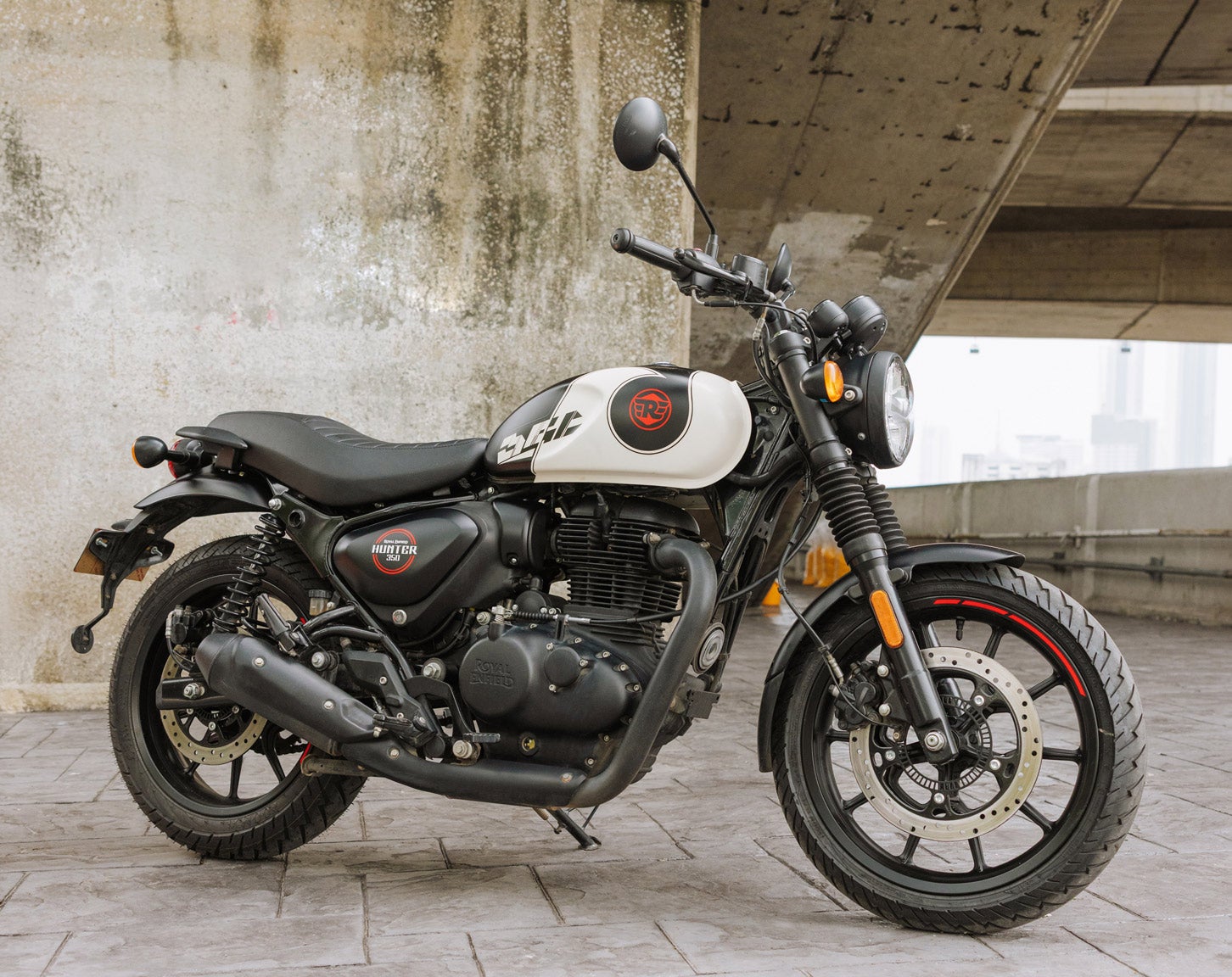HUNTER 350「Tokyo Black（トウキョウ・ブラック）」