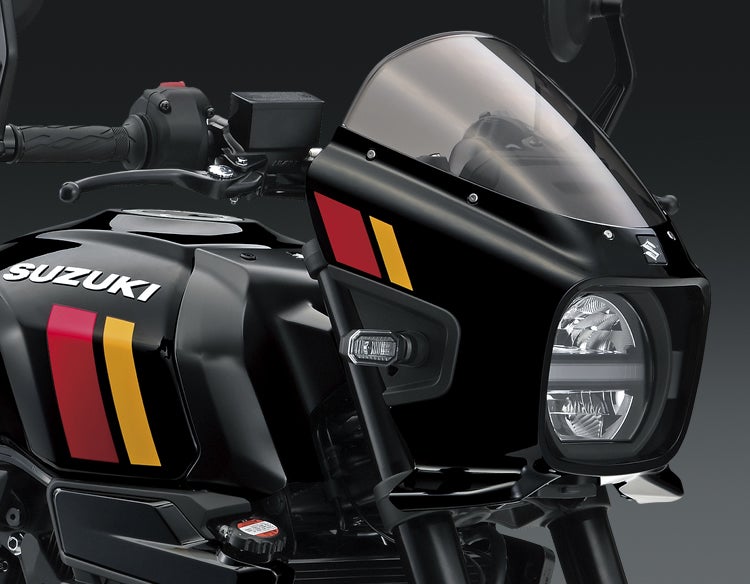新型GSX-8TTのヘッドライトカウル