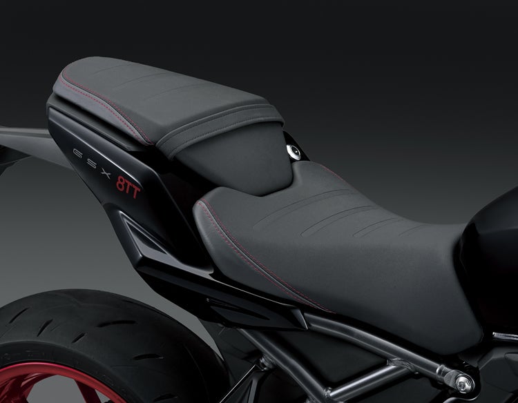 新型GSX-8TT専用シート