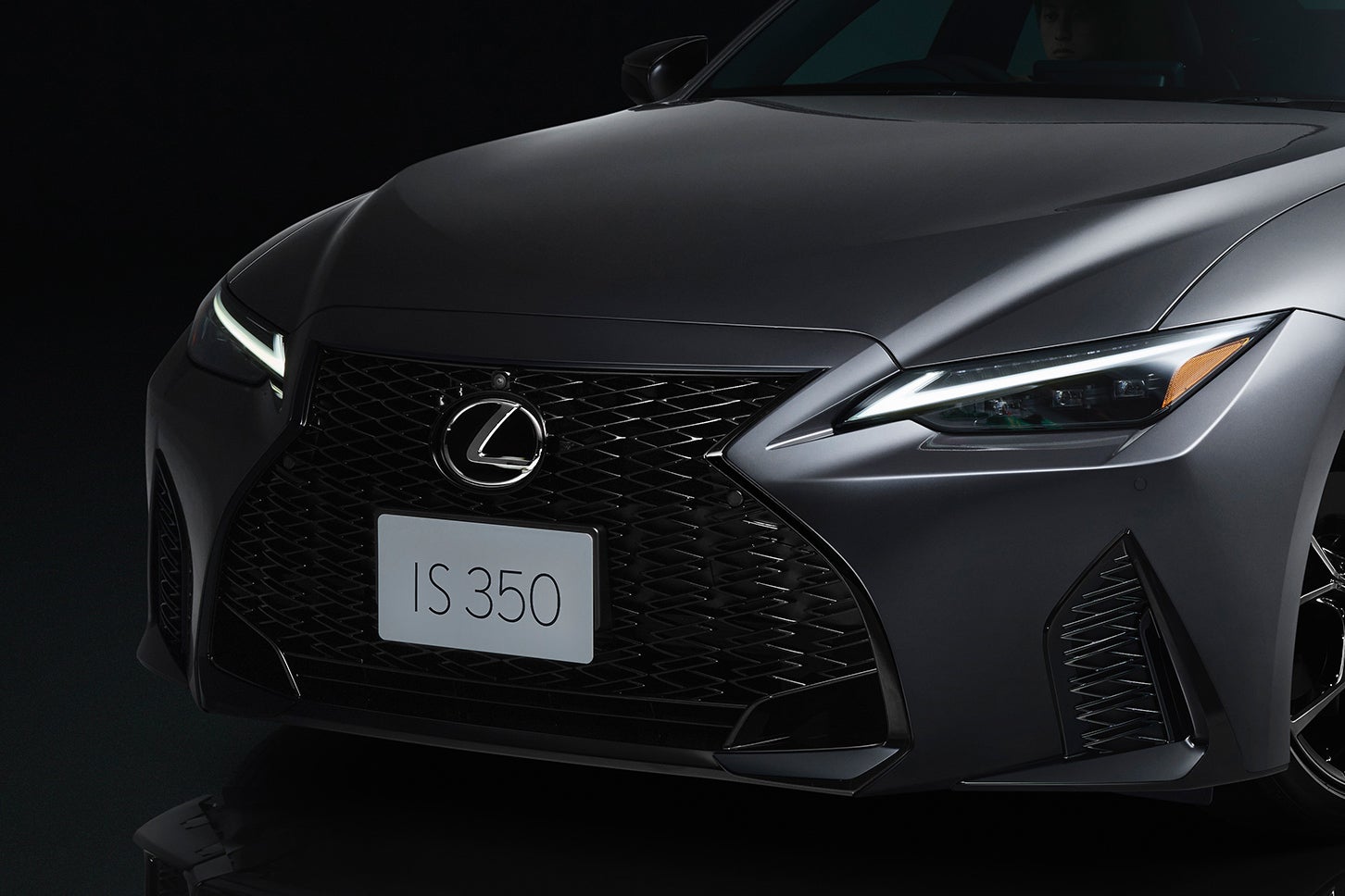 IS350 特別仕様車“F SPORT Mode Black Ⅳ”（ソニッククロム）