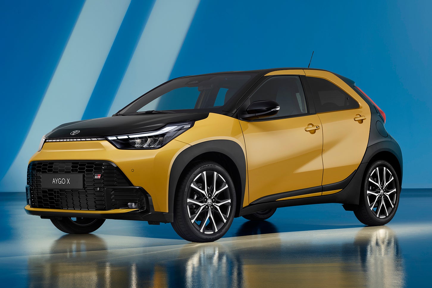 トヨタ・アイゴ クロス ハイブリッドGRスポーツ｜Toyota Aygo X Hybrid GR Sport