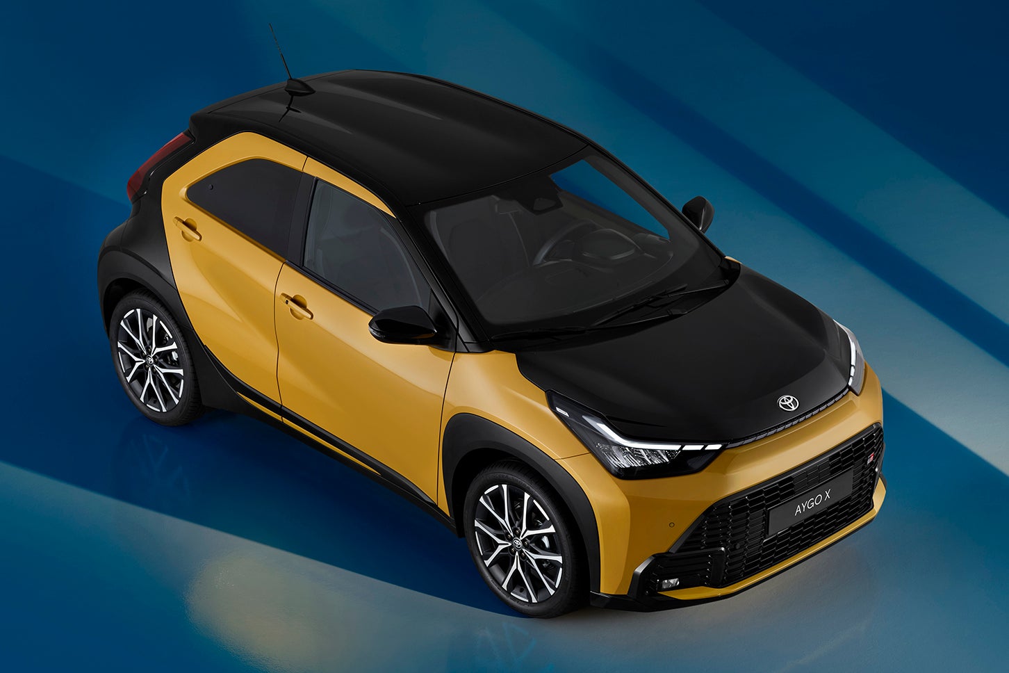 トヨタ・アイゴ クロス ハイブリッドGRスポーツ｜Toyota Aygo X Hybrid GR Sport