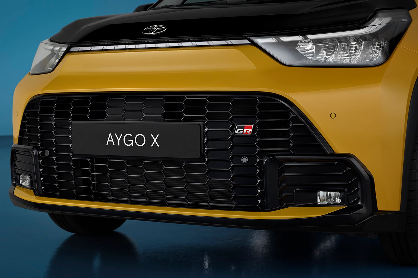 トヨタ・アイゴ クロス ハイブリッドGRスポーツ｜Toyota Aygo X Hybrid GR Sport