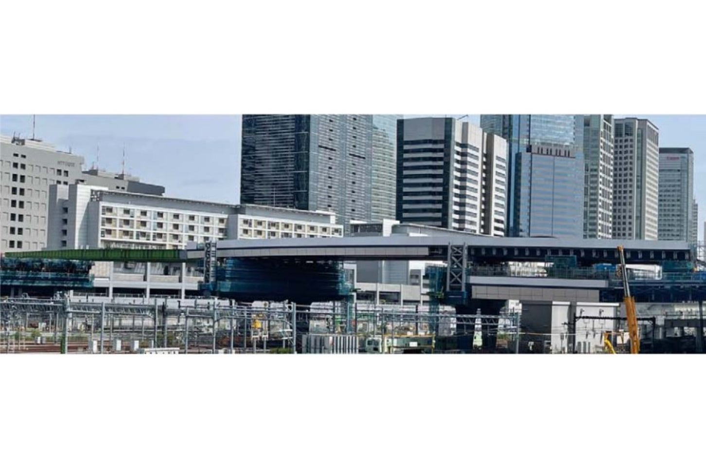 JRをまたぐ高架橋が建設中