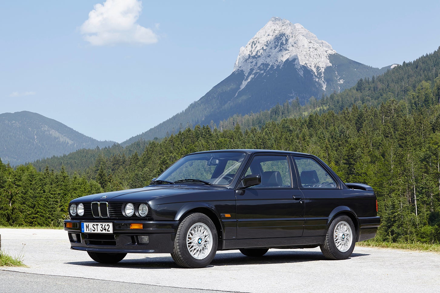 ビー・エム・ダブリュー 3シリーズ（2代目 E30系）｜BMW 3 Series