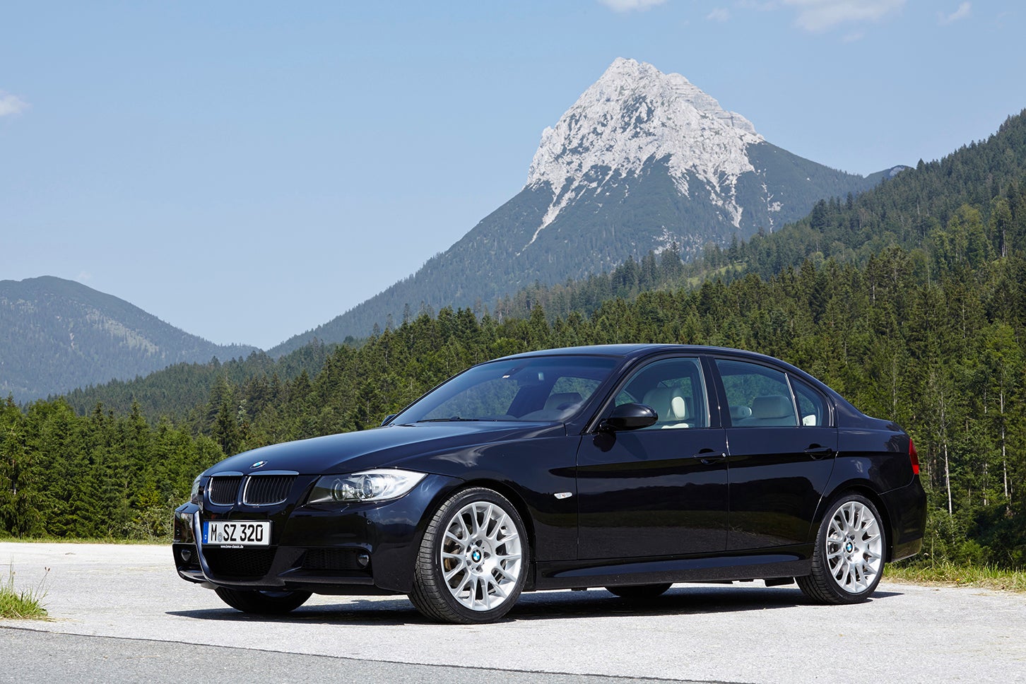 ビー・エム・ダブリュー 3シリーズ（5代目 E90系）｜BMW 3 Series