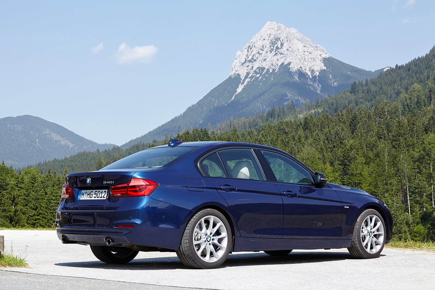 ビー・エム・ダブリュー 3シリーズ（6代目 F30系）｜BMW 3 Series