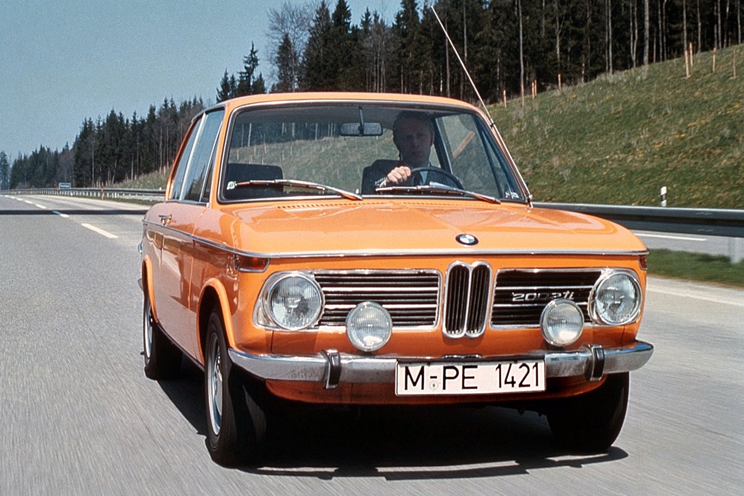 ビー・エム・ダブリュー 2002｜BMW 2002