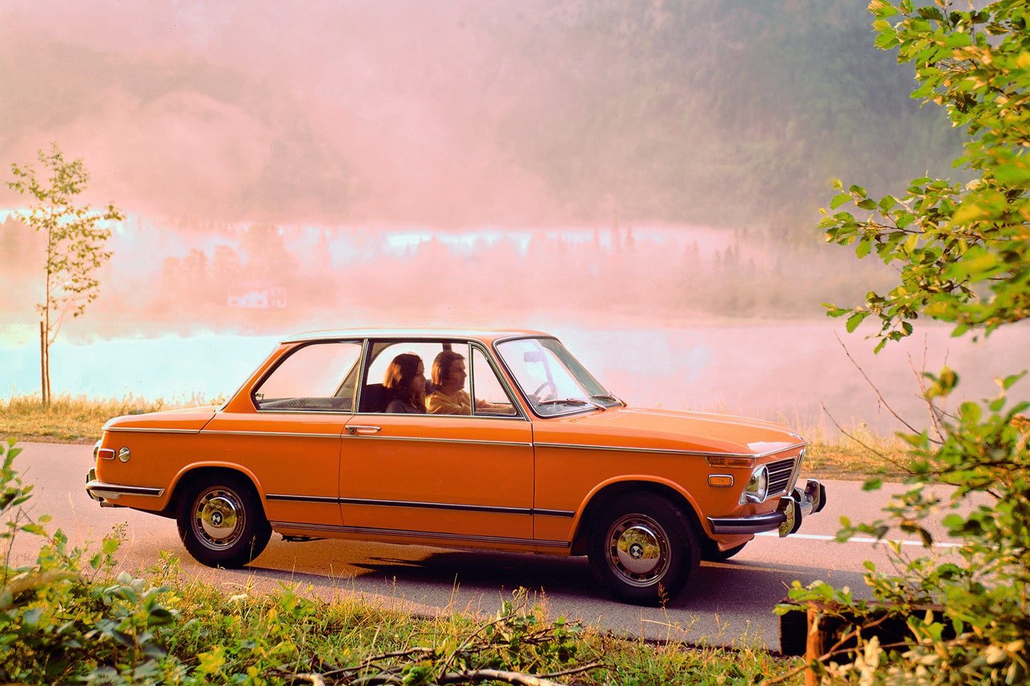 ビー・エム・ダブリュー 2002|BMW 2002