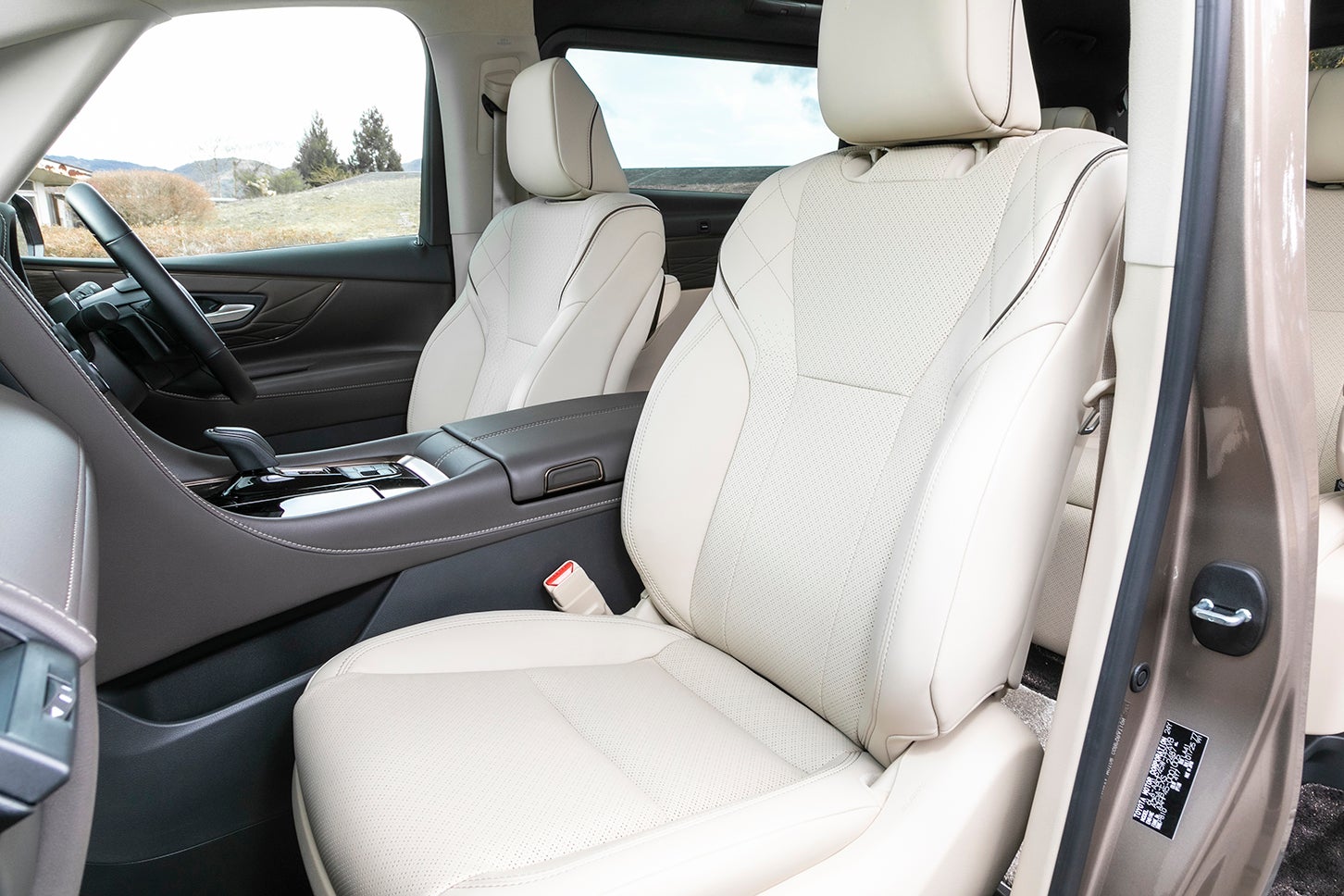 トヨタ アルファード エグゼクティブラウンジ（プラグインハイブリッド）｜Toyota Alphard Executive Lounge（PHEV）