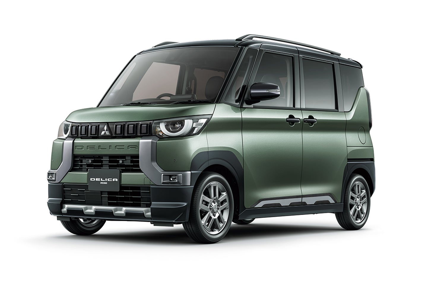 現行モデルのデリカミニ T Premium