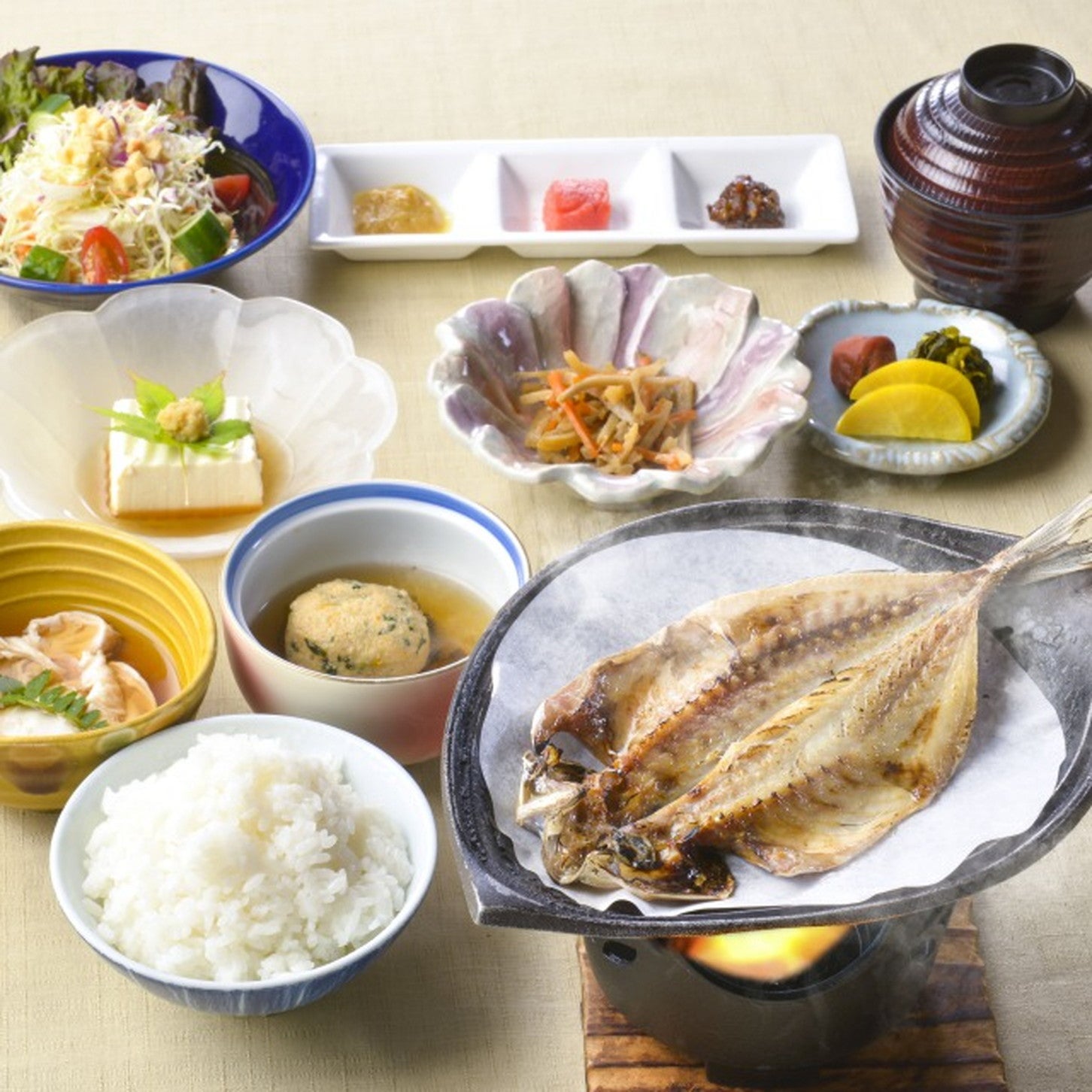「RVパーク HESTA城崎」に併設されたホテルで食事も可能。