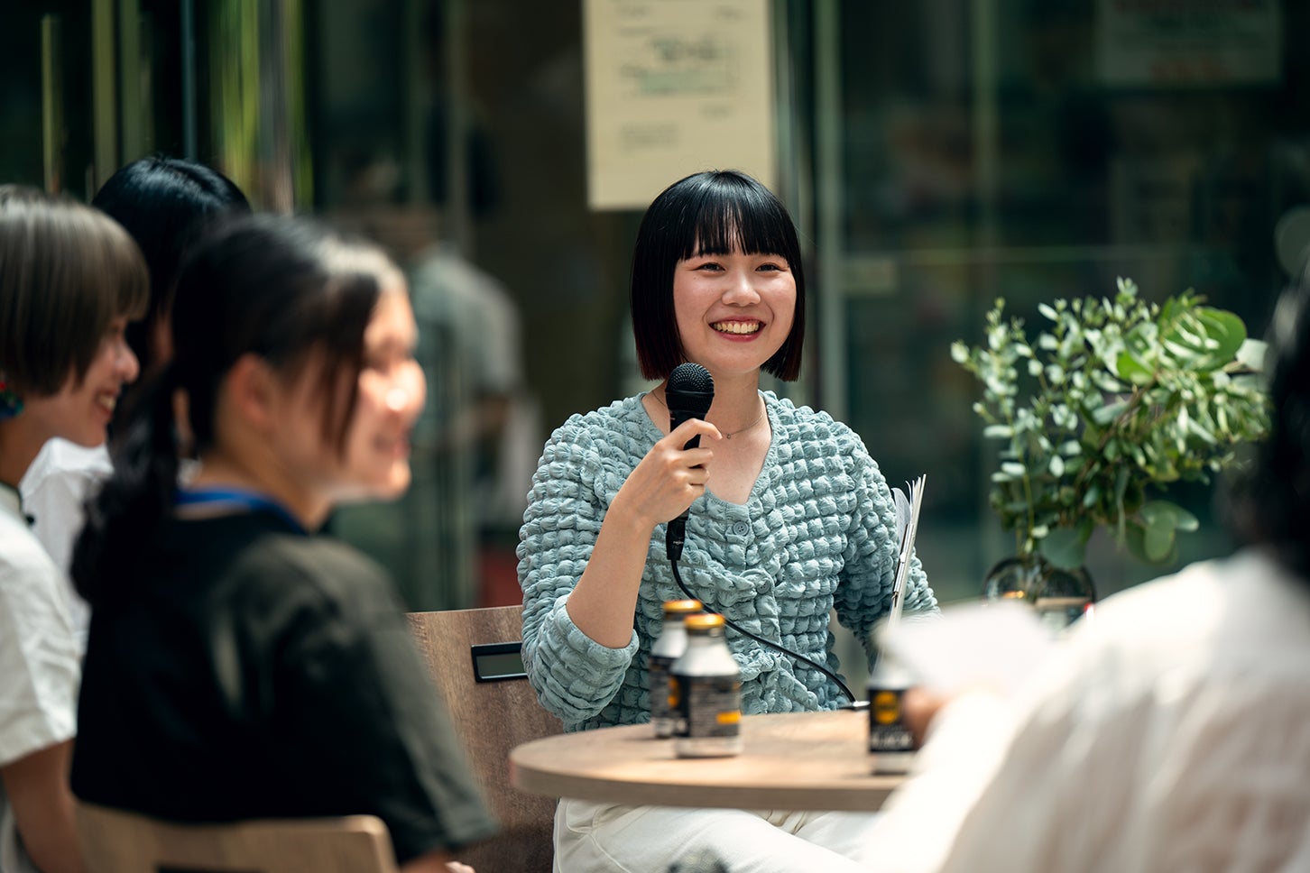 若手モータージャーナリストの瀬イオナ。