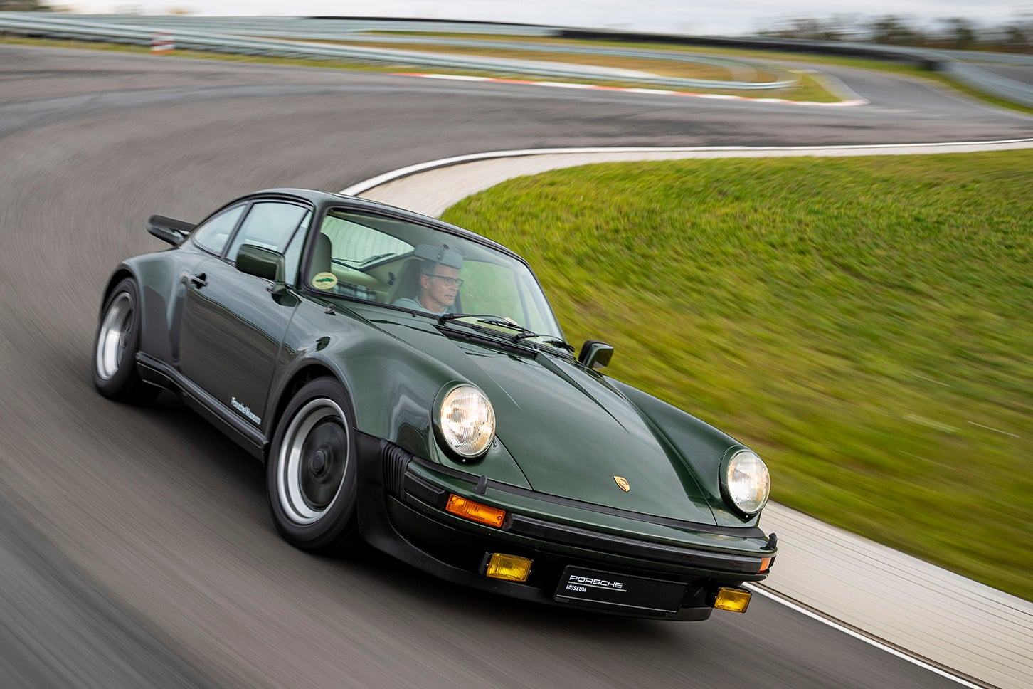 ポルシェ911ターボ3.0（930型）｜Porsche 911 Turbo 3.0（Type 930）