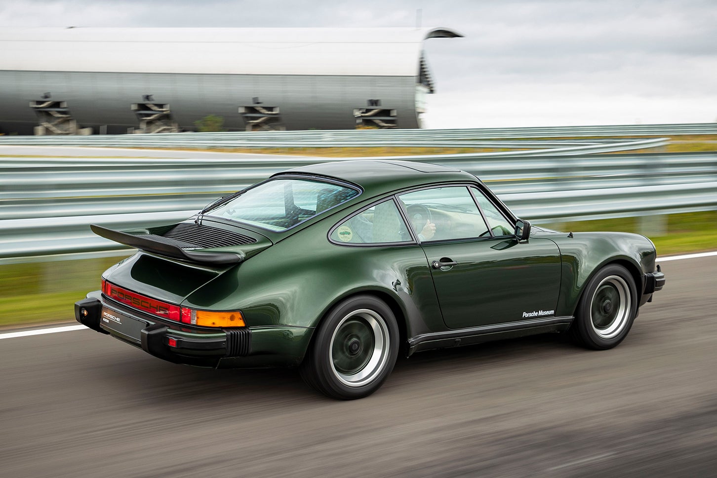 ポルシェ911ターボ3.0（930型）｜Porsche 911 Turbo 3.0（Type 930）