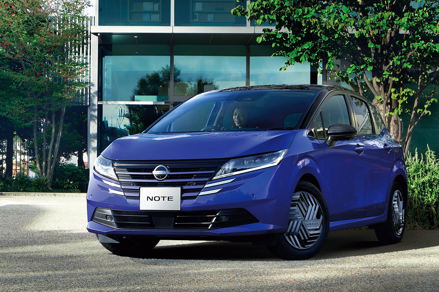 日産ノート｜Nissan Note