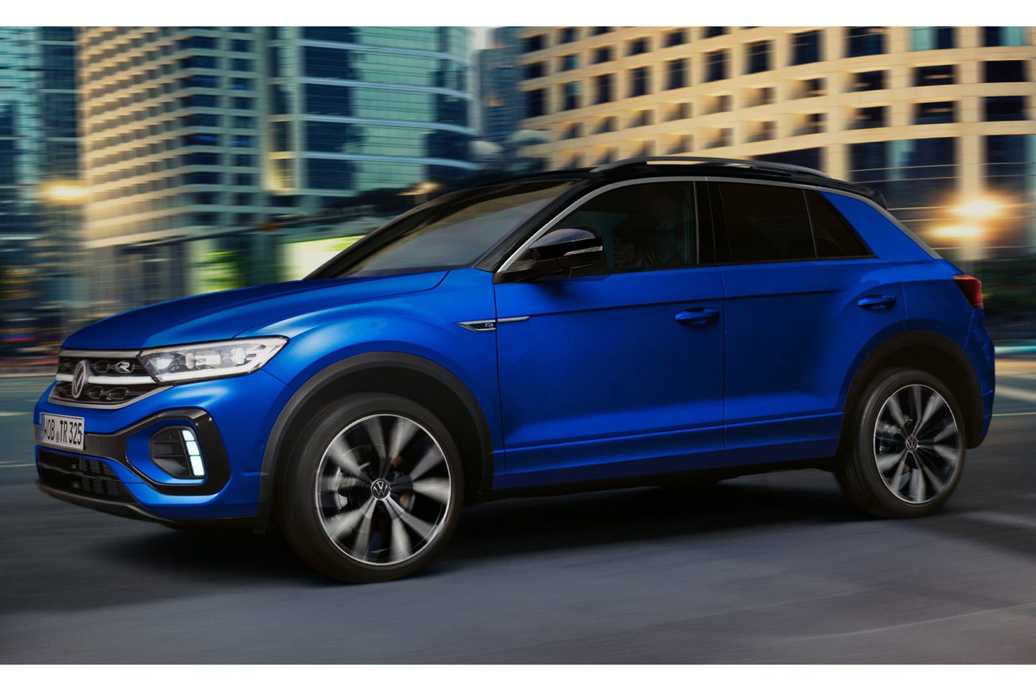 フォルクスワーゲンT-ロック TDI 4モーションRライン マイスターヴェルク｜Volkswagen T-Roc TDI 4MOTION R-Line Meisterwerk