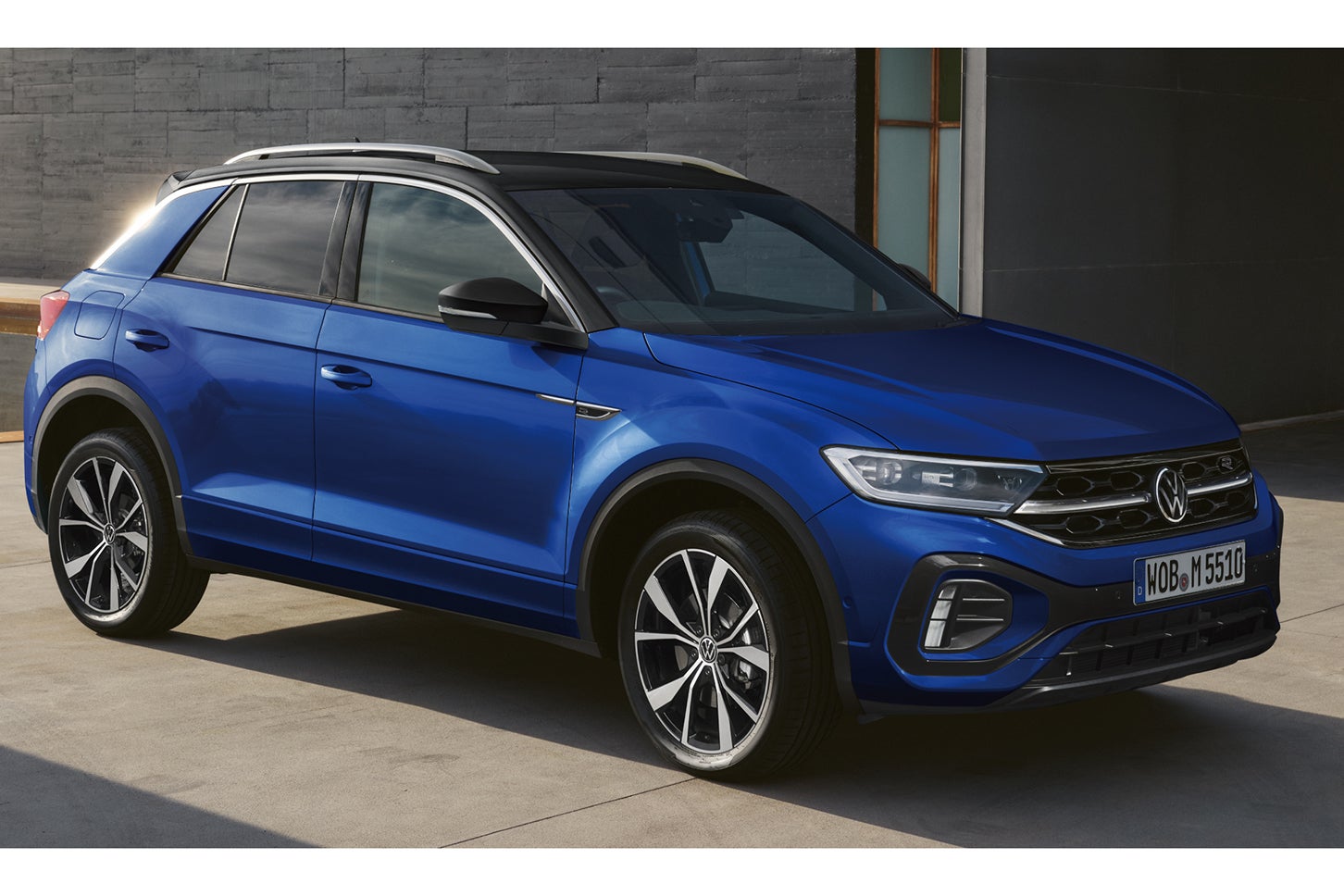 フォルクスワーゲンT-ロック TDI 4モーションRライン マイスターヴェルク｜Volkswagen T-Roc TDI 4MOTION R-Line Meisterwerk