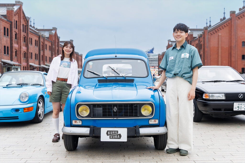 ルノーキャトル ルノー キャトルフルゴネットをキャトルネイビーで刷毛塗り全塗装