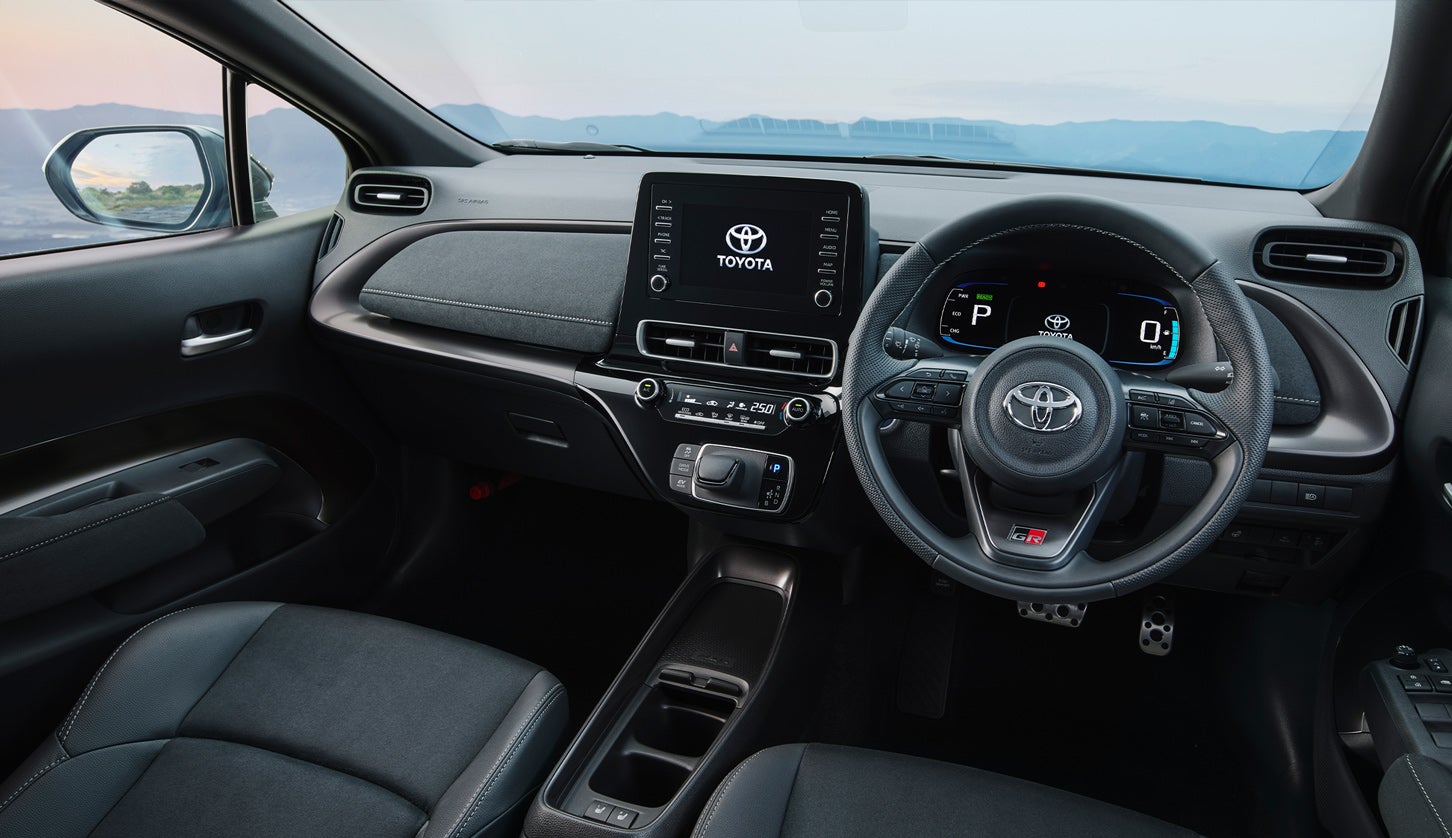 トヨタ アクア GRスポーツ｜Toyota Aqua GR SPORT
