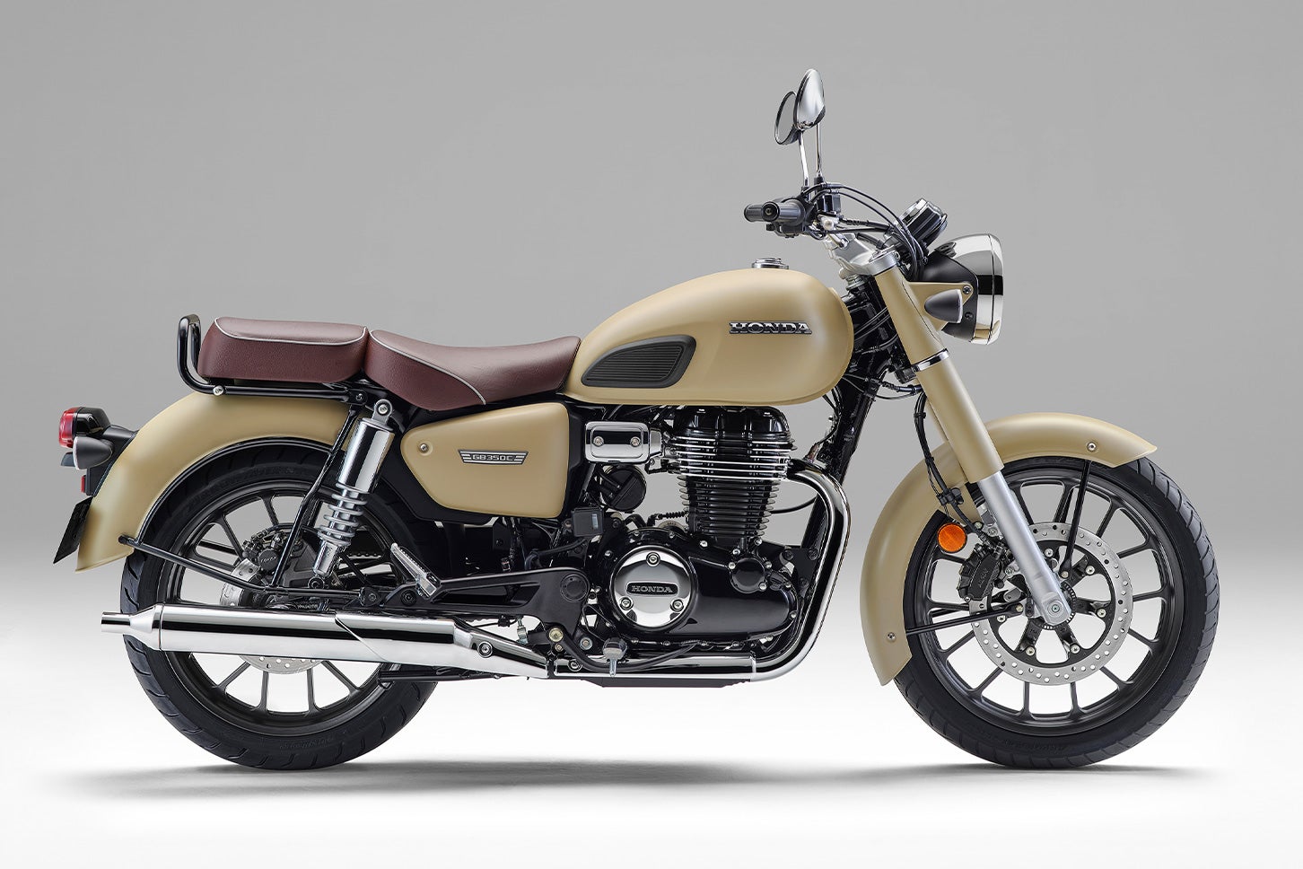 GB350 Cの新色「マットサンドストームベージュ」
