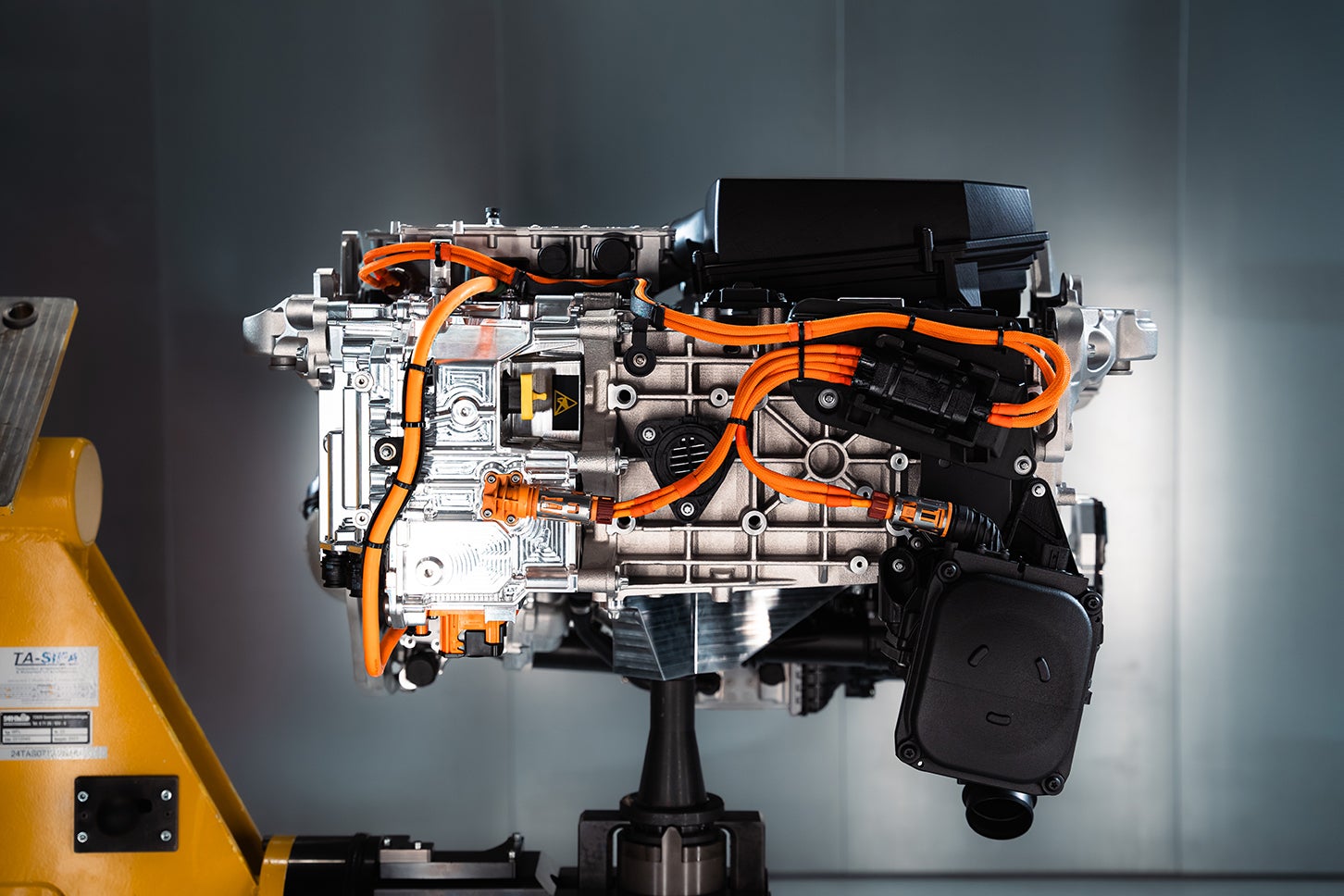 BMW第3世代燃料電池システム｜BMW 3rd Generation Fuel Cell System