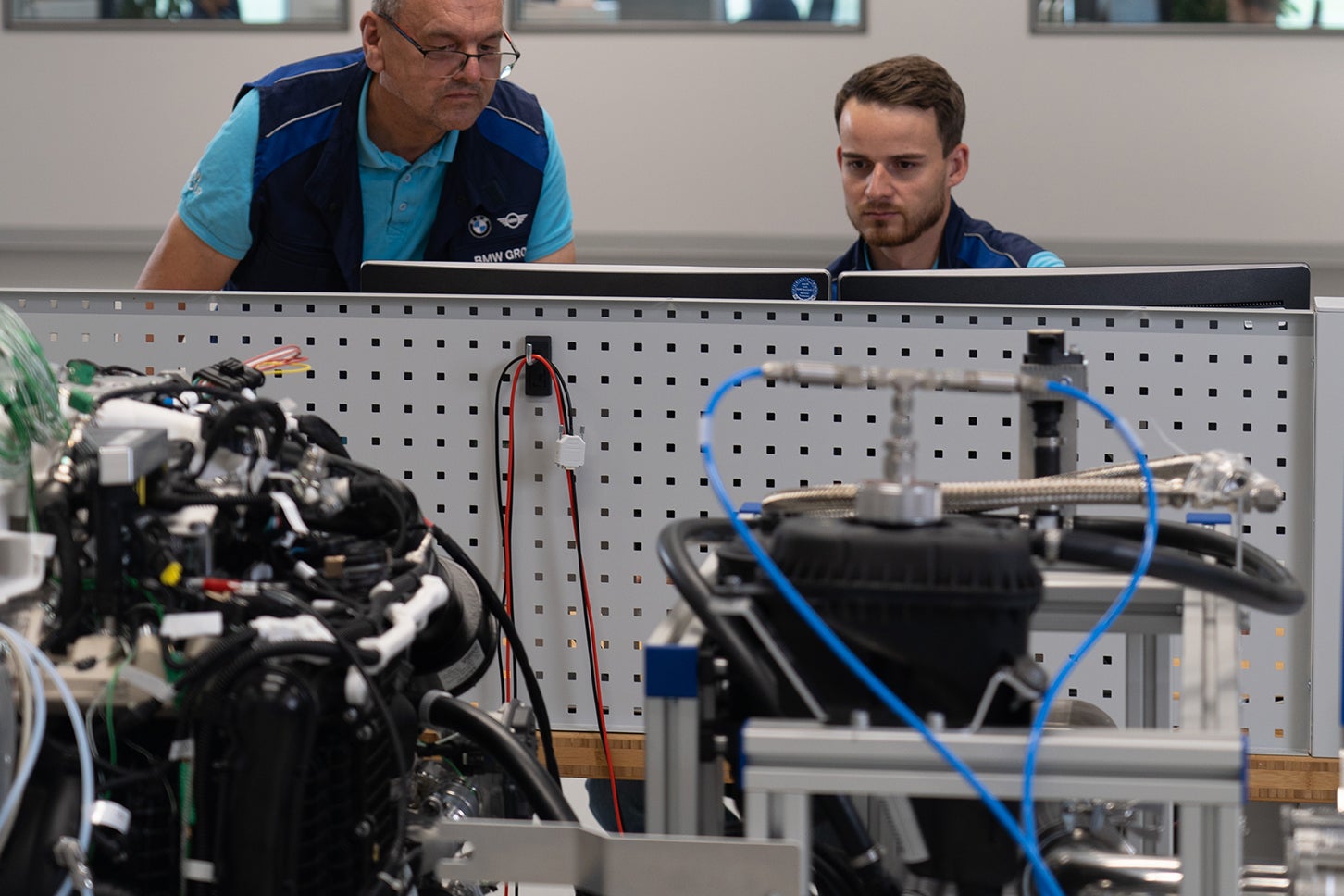 BMW第3世代燃料電池システム｜BMW 3rd Generation Fuel Cell System