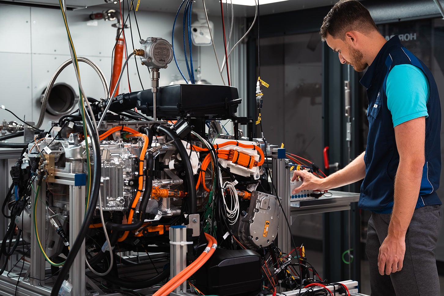 BMW第3世代燃料電池システム｜BMW 3rd Generation Fuel Cell System