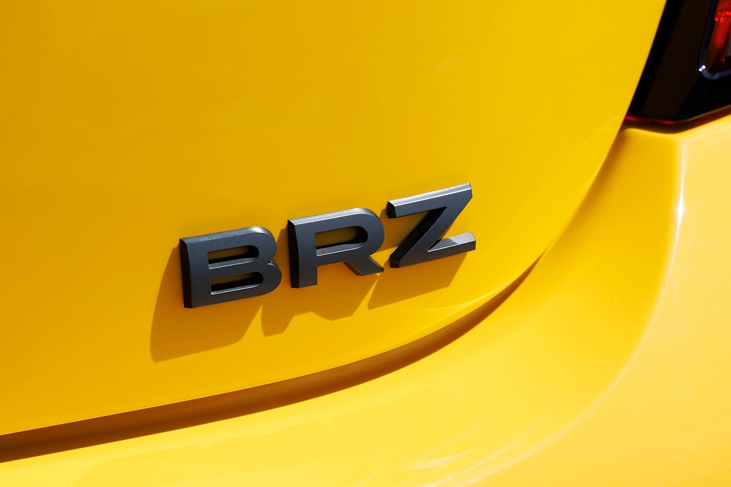 スバルBRZ STIスポーツ イエローエディション｜リヤオーナメント（ラスターブラック塗装）
