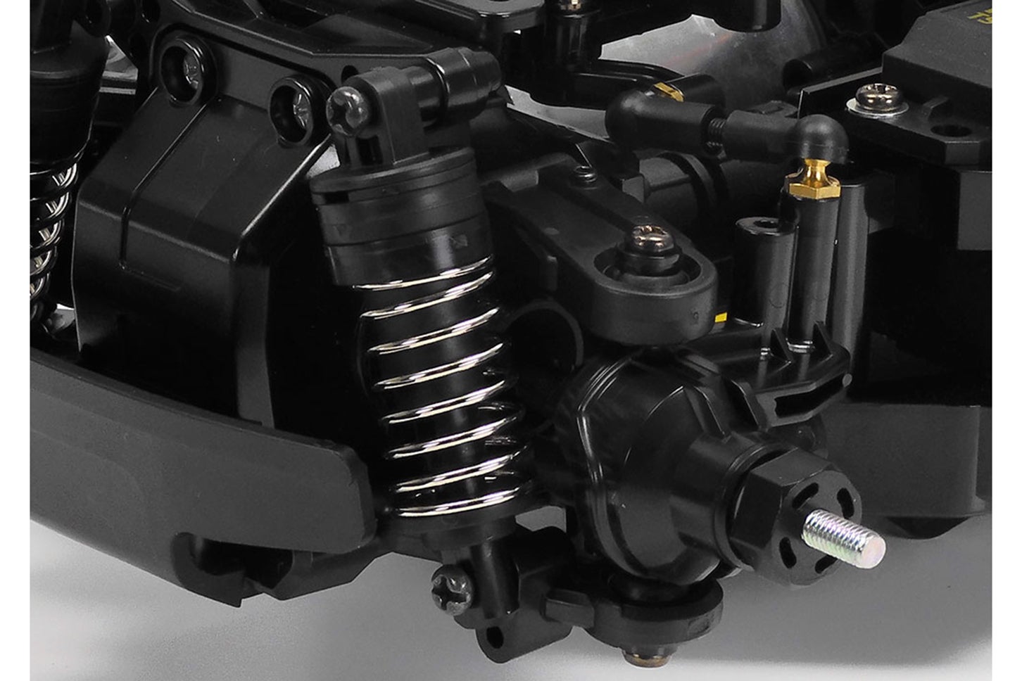 サスアームを左右対称設計としたダブルウィッシュボーン式サスペンション。