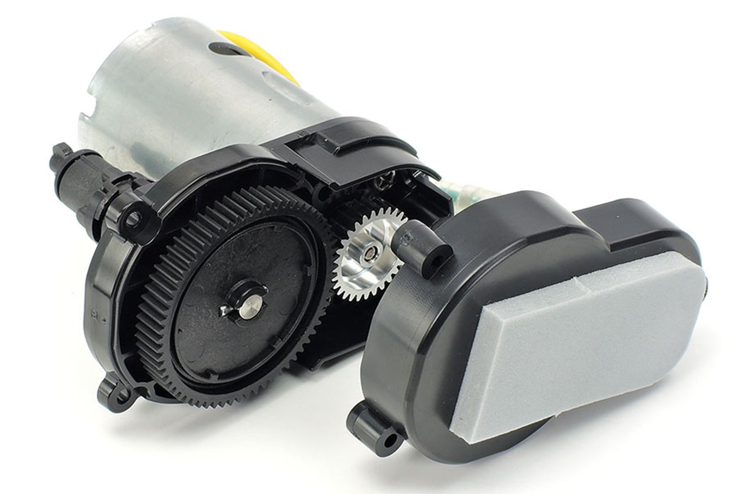 ユニット化されたモーターマウント周辺パーツ。シャーシへの取り付けはビス2本でOK。