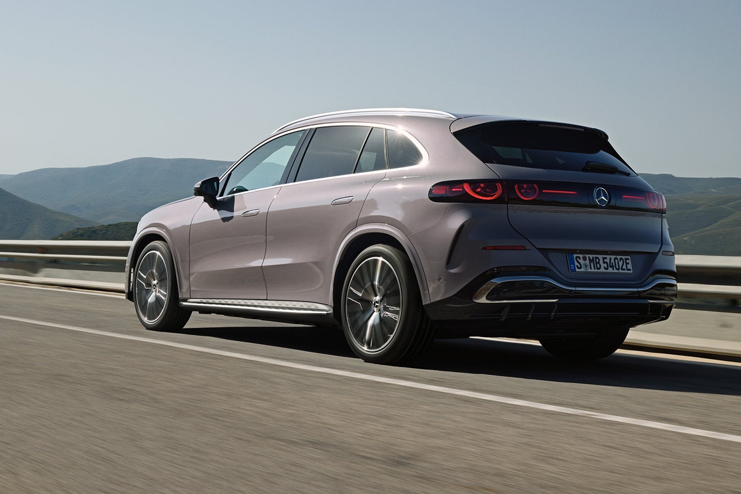 メルセデス・ベンツGLC 400 4マチック ウィズEQテクノロジー｜Mercedes-Benz GLC 400 4MATIC with EQ Technology