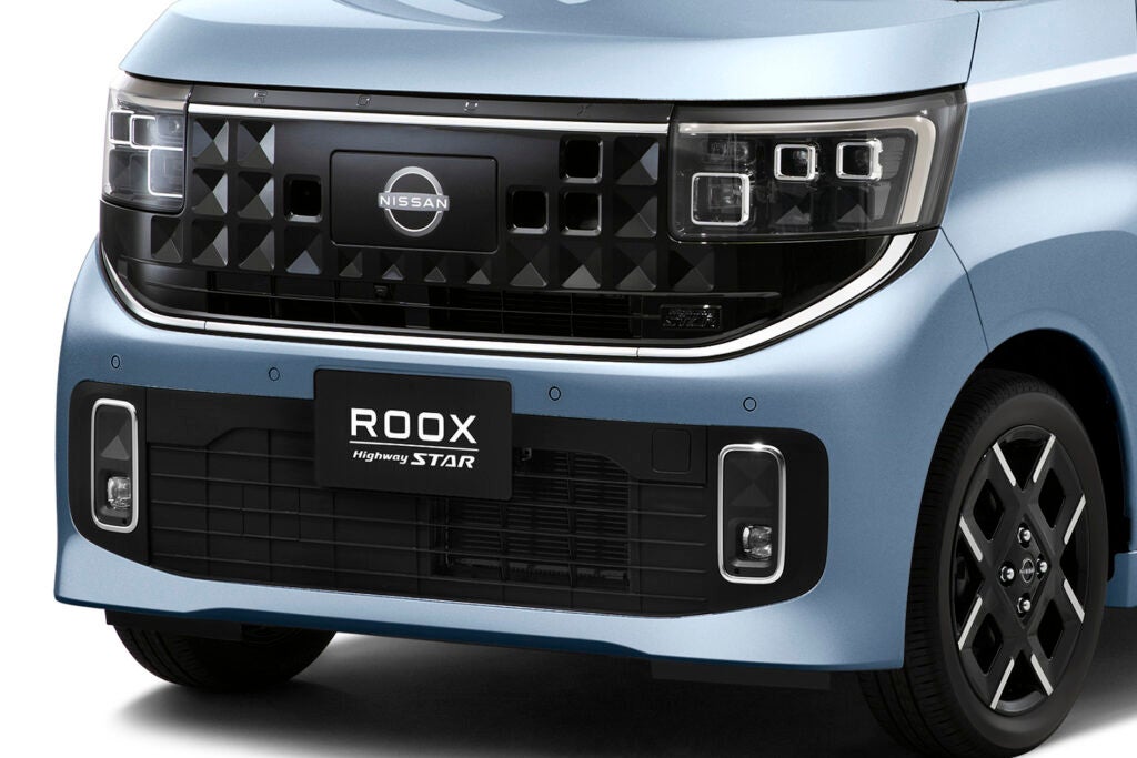 20250919-nissan-roox-02-