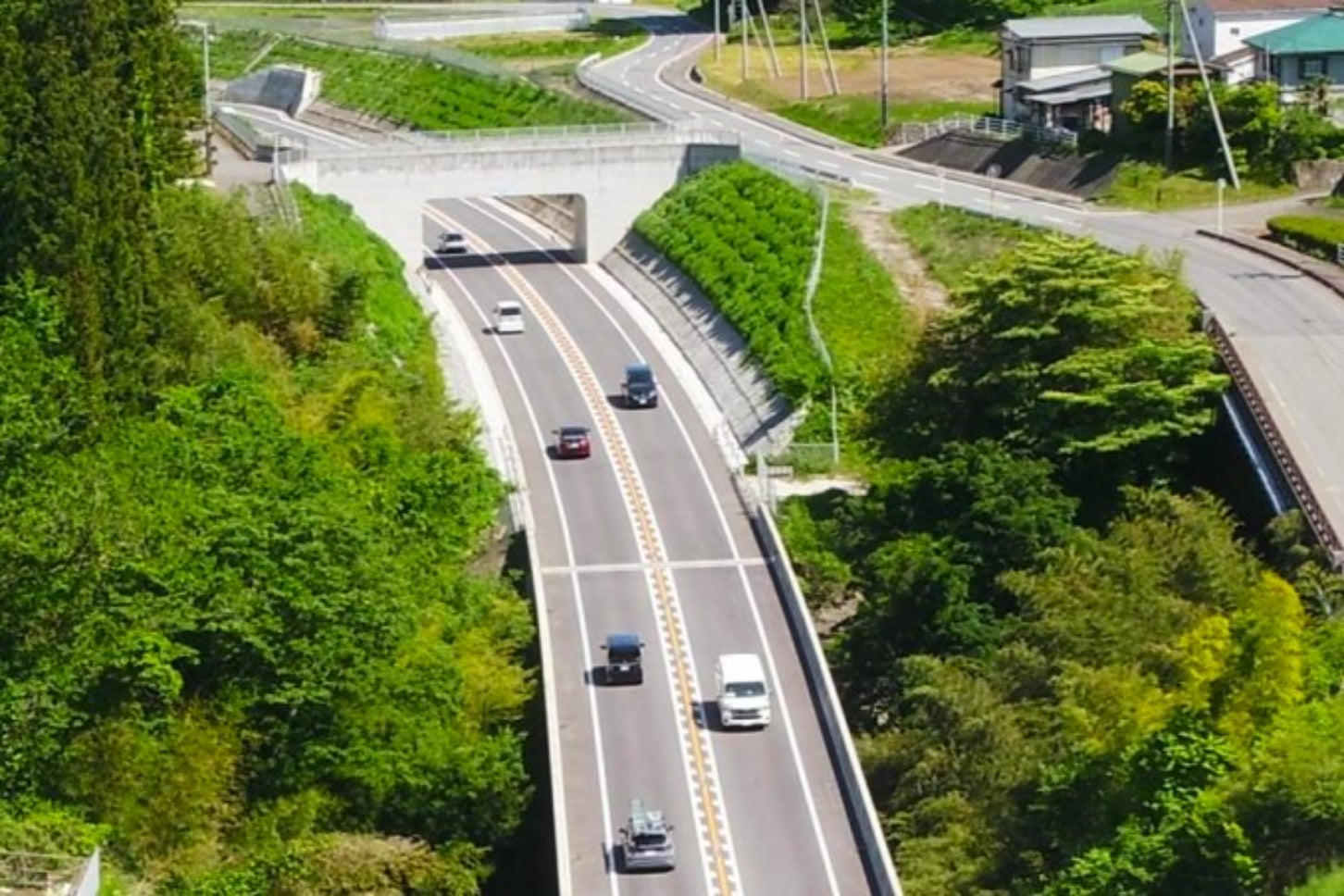 工事が進む上信自動車道