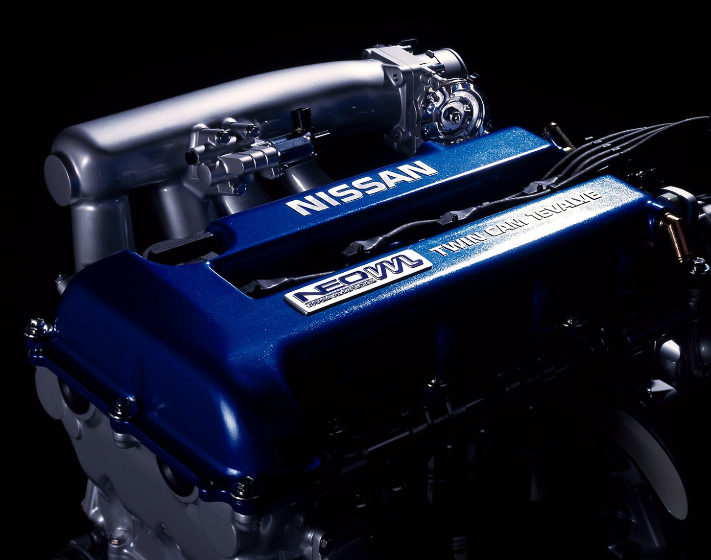 S-RVには「SR18DEエンジン」を搭載。最高出力125PS/6000rpm、最大トルク16.0kgm/4800rpmを発生させる。後に新開発の1.6L「SR16VE（NEO VVL）」を搭載したVZ-Rも追加設定された。