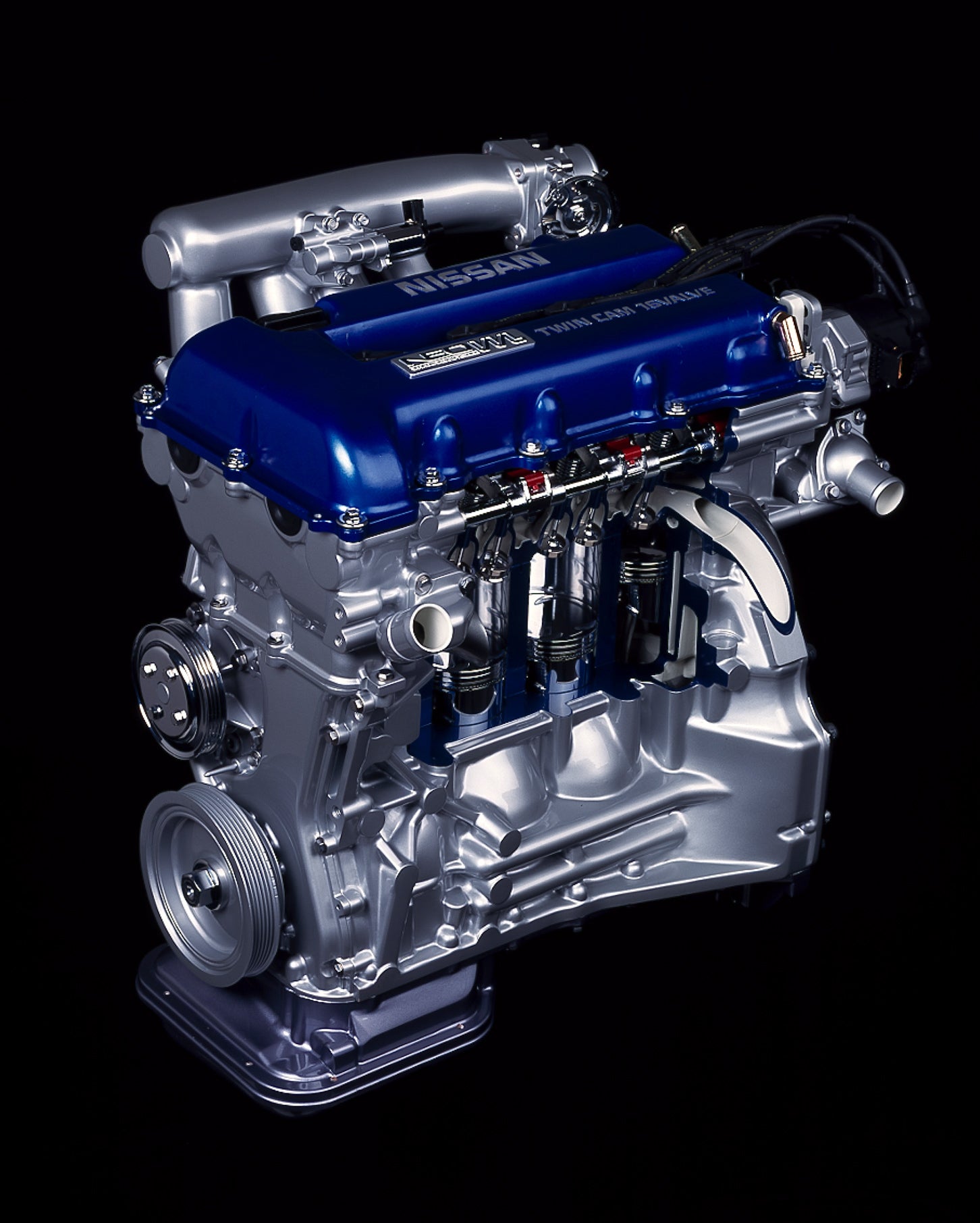 S-RVには「SR18DEエンジン」を搭載。最高出力125PS/6000rpm、最大トルク16.0kgm/4800rpmを発生させる。後に新開発の1.6L「SR16VE（NEO VVL）」を搭載したVZ-Rも追加設定された。