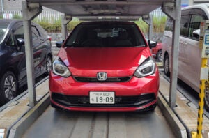 ホンダ フィット HOMEで機械式駐車場に駐車。