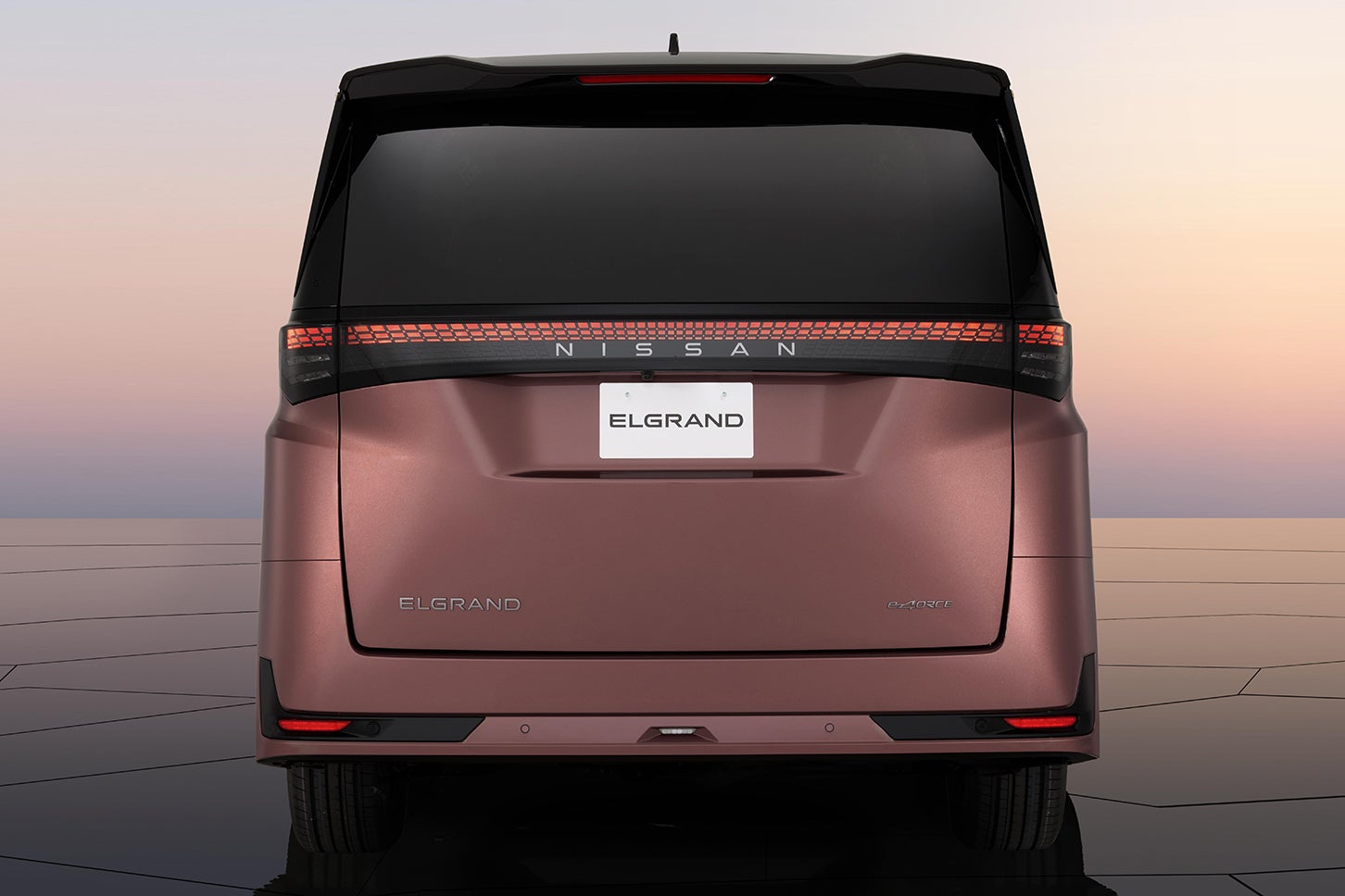 日産エルグランド｜Nissan Elgrand