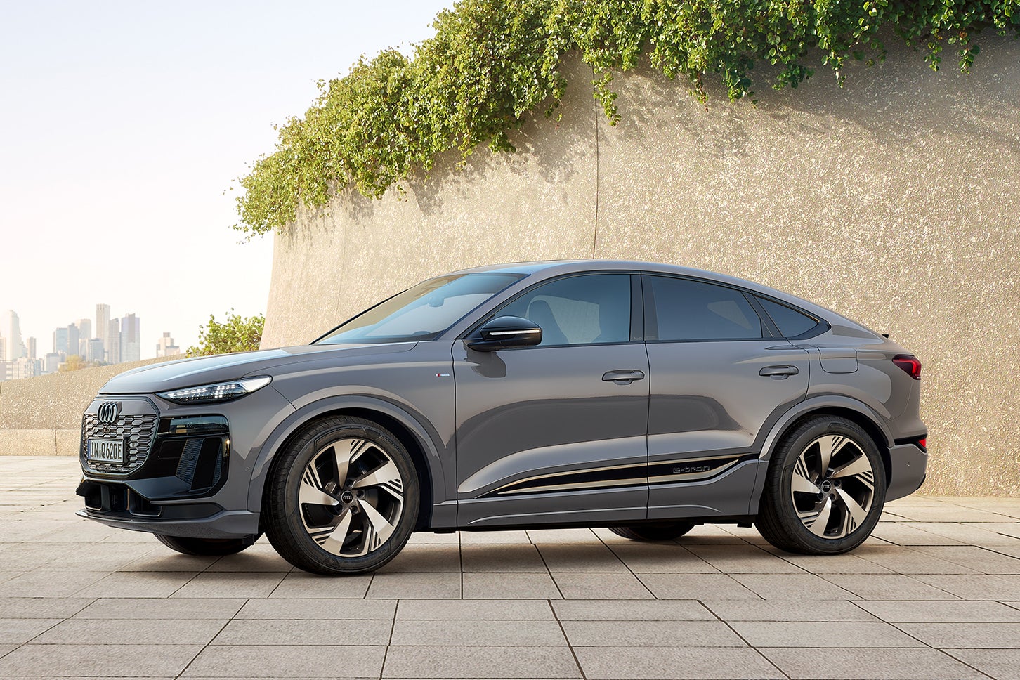 アウディQ6スポーツバックe-tron｜Audi Q6 Sportback e-tron