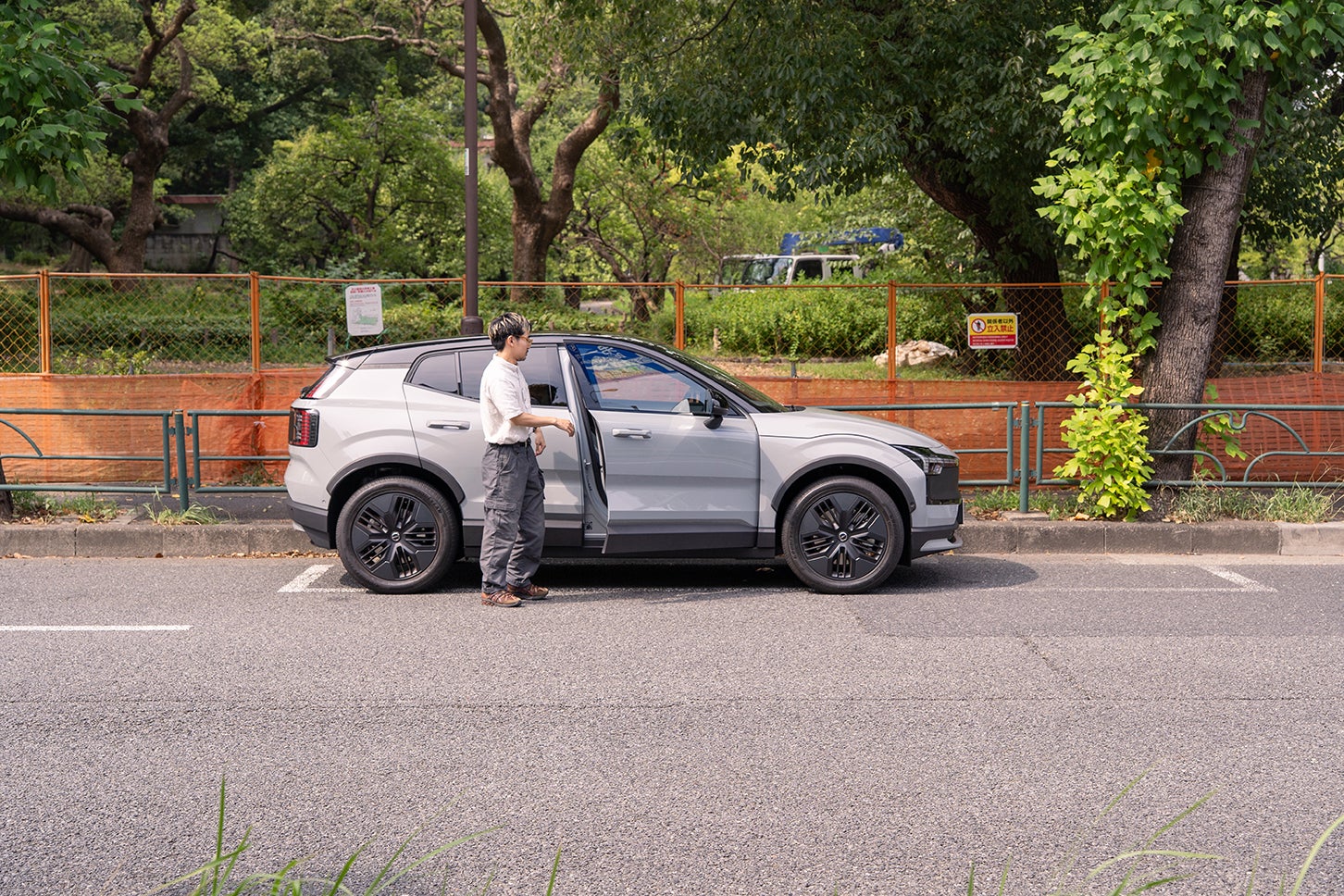 新車に乗ってみよう【ボルボEX30クロスカントリー】──連載|CCGとクルマでどうする?<番外編>