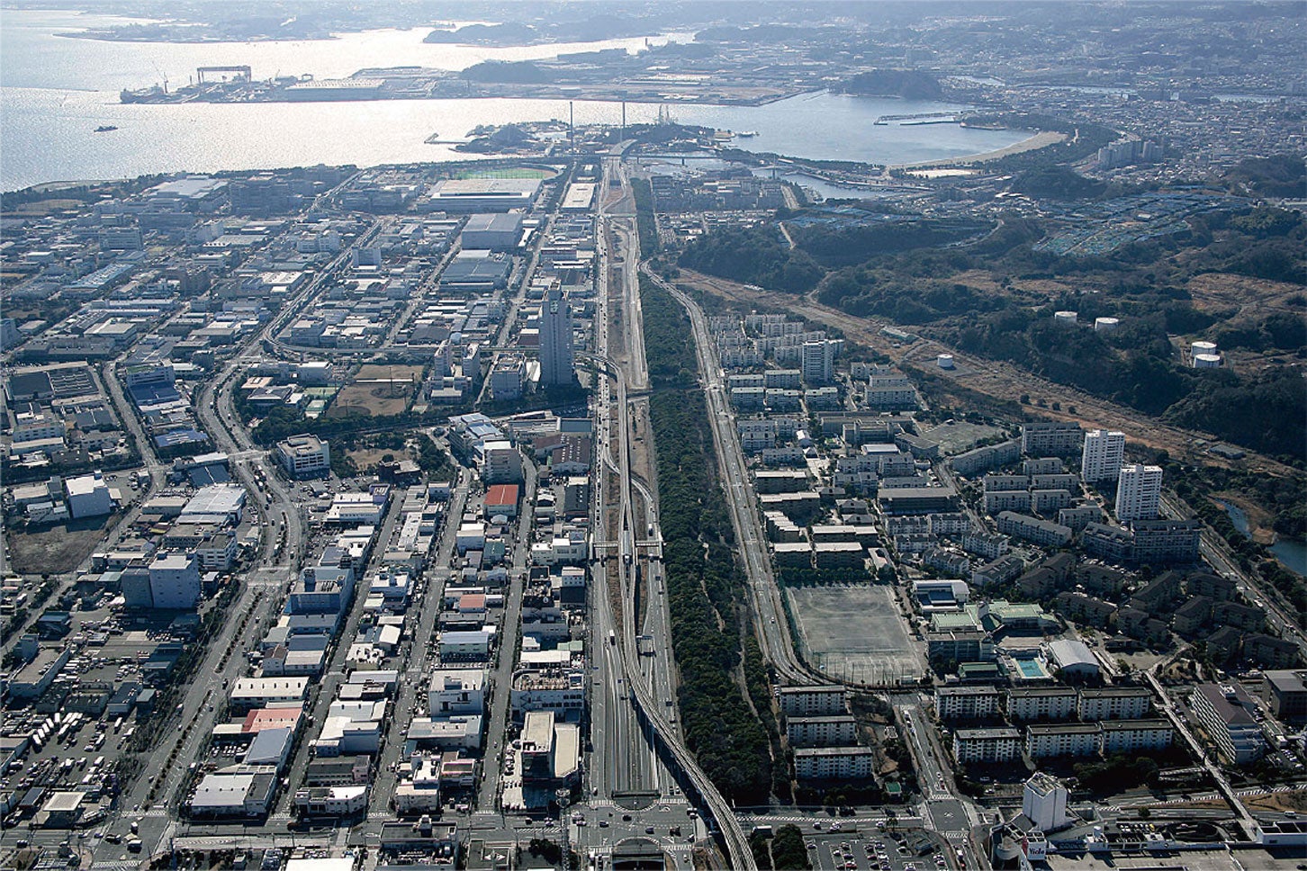 国道357号 福浦付近から横須賀方面を望む。