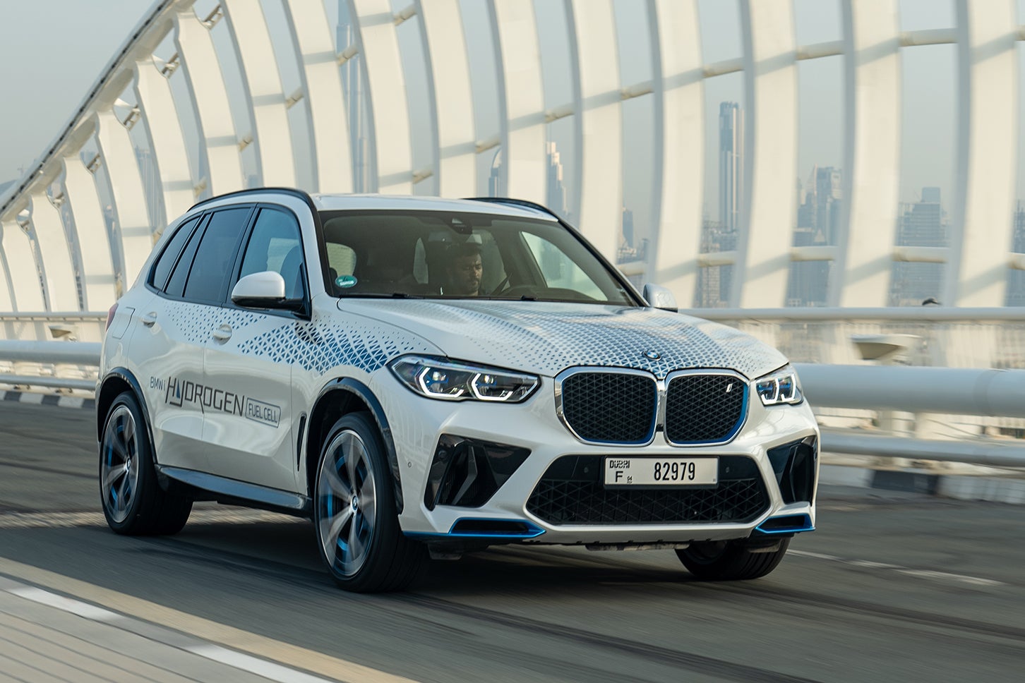 BMW iX5ハイドロジェン|BMW iX5 Hydrogen