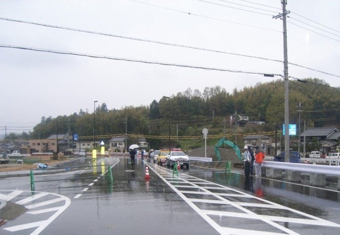 一部が開通済みの高取バイパス。