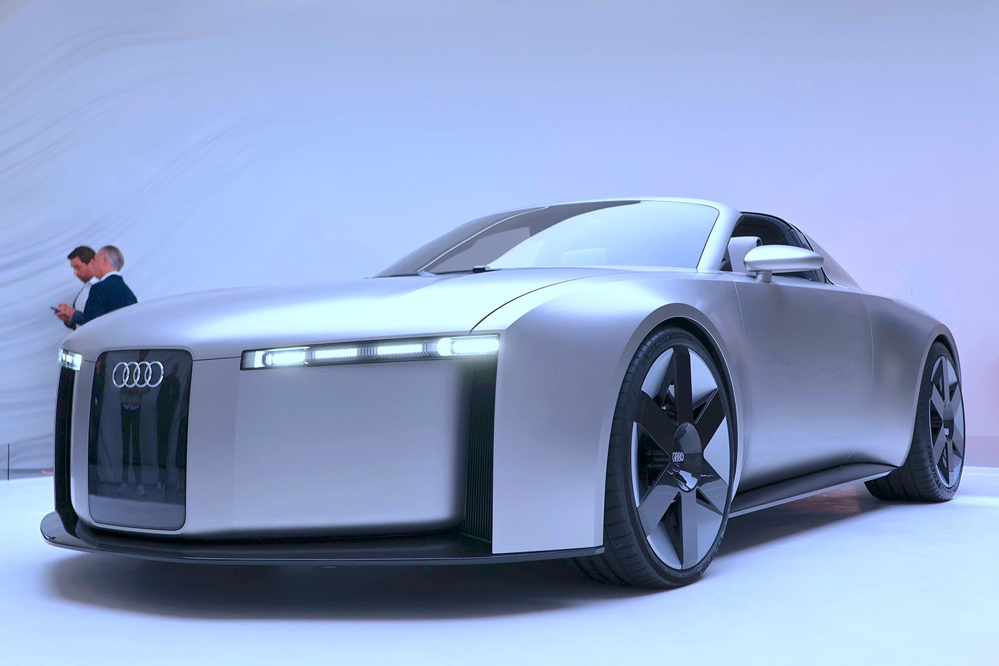 「アウディ・コンセプトC」