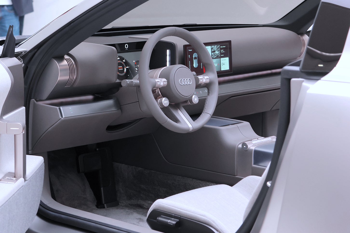 「アウディ・コンセプトC」のダッシュボード