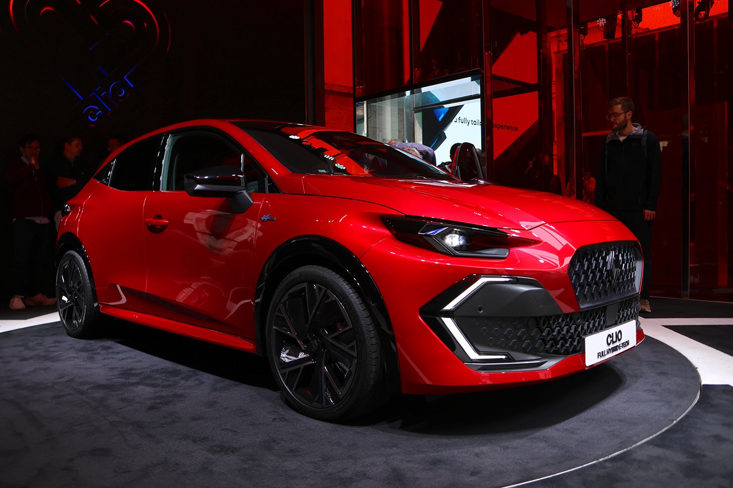 「ルノー・クリオ」