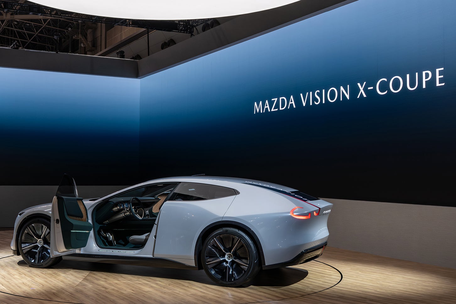 マツダ・ビジョン クロスクーペ｜Mazda Vision X-Coupe